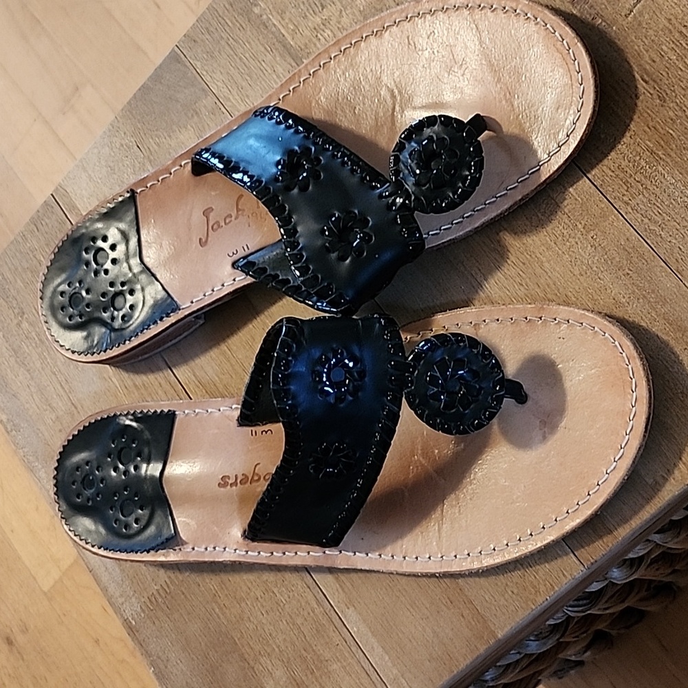 Jack Rogers flat sandals size 11 women. EUC black/black
